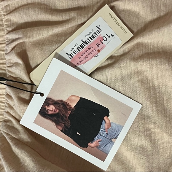 NWT Nation Ltd Cream Off The Shoulder Knit Peasant Top — Size Medium - Picture 10 of 10